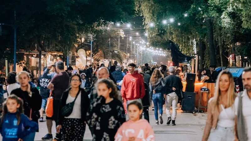 Escobar festeja Halloween: descuentos en comercios, golosinas, shows musicales y el Cine Italia Embrujado